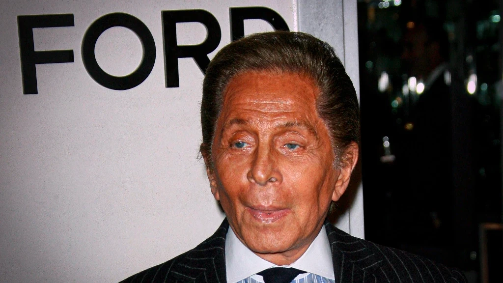 El Mundo de la Moda de Luto: Fallece el Legendario Diseñador Valentino Garavani a los 93 Años, un Icono Eterno de la Alta Costura