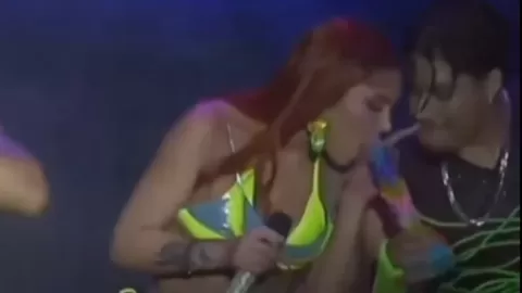 ¡Escándalo en Veracruz! Yeri Mua 'La Bratz Jarocha' bajo fuego por presunto consumo de marihuana en pleno Carnaval 2026; transmisiones oficiales eliminadas