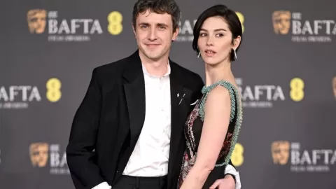 ¡Romance Confirmado! Paul Mescal y Gracie Abrams Hacen Su Debut Oficial Como Pareja en los BAFTA 2026, Capturando Todas las Miradas en la Alfombra Roja